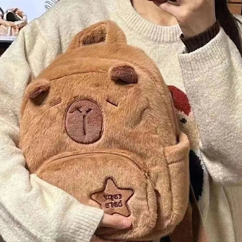Mochila Escolar Infantil Unissex de Pelúcia Capivara